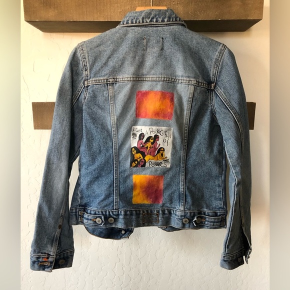 The Limited Denim|Customized Jean jacket, “pocket full of posies” Art to wear - Picture 13 of 13